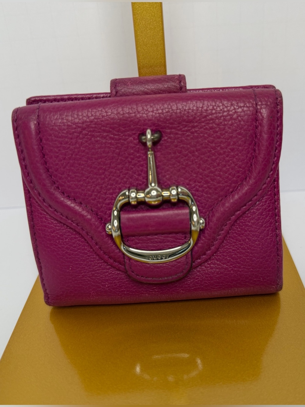 Gucci Fuchsia Hasler Leather Compact Wallet Silver Horsebit Hardware Vintage